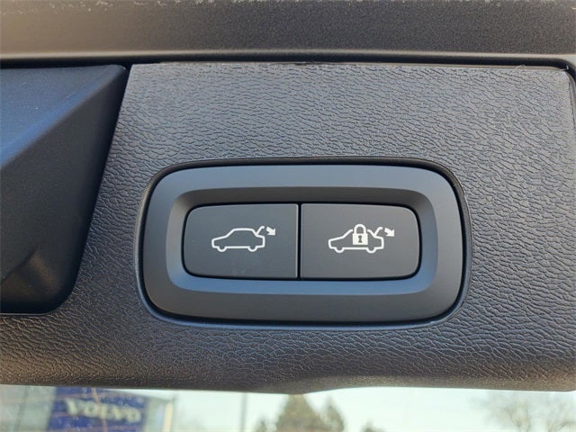 2026 Volvo XC60 Plug-In Hybrid T8 Ultra