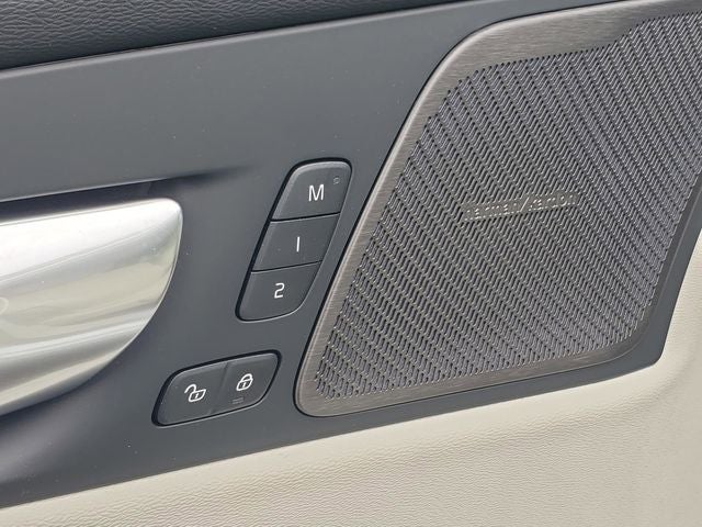 2026 Volvo XC60 Plug-In Hybrid T8 Ultra