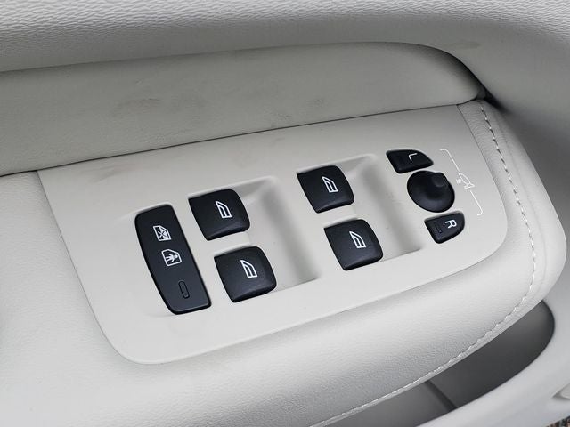 2026 Volvo XC60 Plug-In Hybrid T8 Ultra