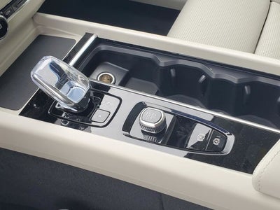 2026 Volvo XC60 Plug-In Hybrid T8 Ultra