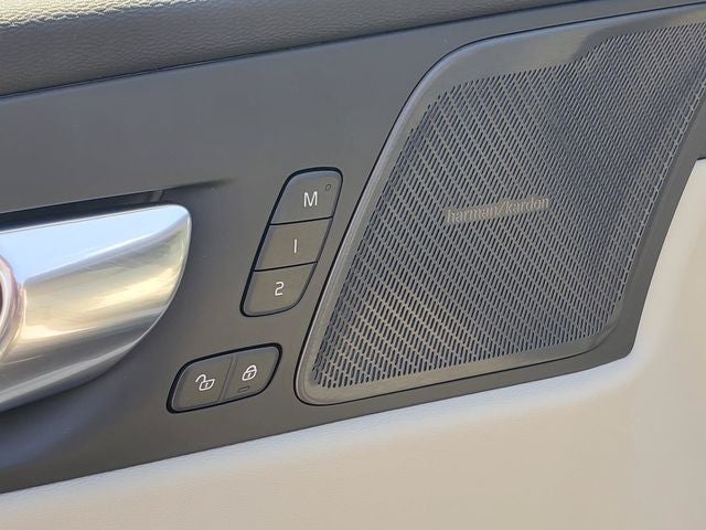 2026 Volvo XC60 Plug-In Hybrid T8 Ultra