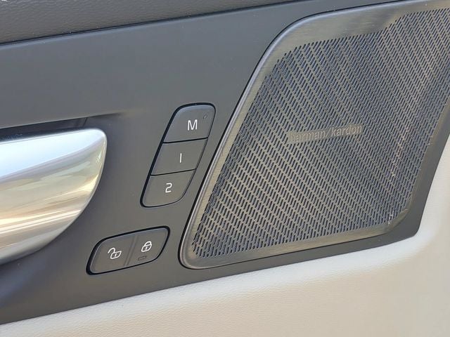 2026 Volvo XC60 Plug-In Hybrid T8 Ultra