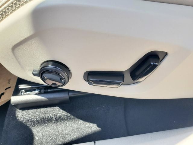 2026 Volvo XC60 Plug-In Hybrid T8 Ultra