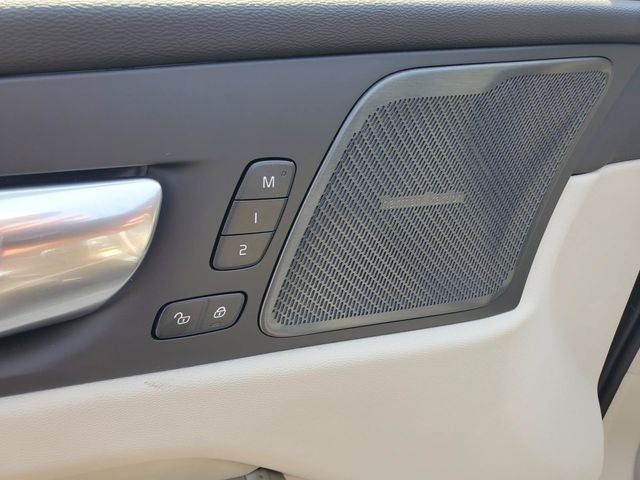 2026 Volvo XC60 Plug-In Hybrid T8 Ultra