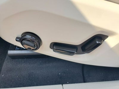 2026 Volvo XC60 Plug-In Hybrid T8 Ultra