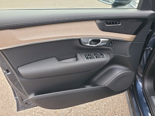 2027 Volvo XC90 Plug-In Hybrid T8 Plus 7 Passenger