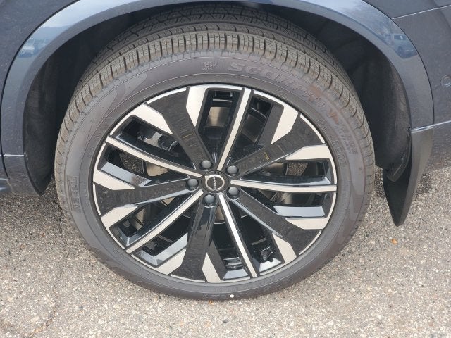 2027 Volvo XC90 Plug-In Hybrid T8 Plus 7 Passenger