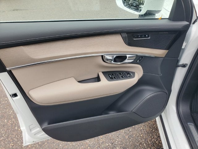 2027 Volvo XC90 T8 Plus 7-Seater
