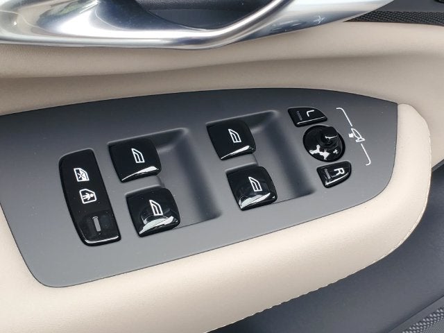 2027 Volvo XC90 T8 Plus 7-Seater