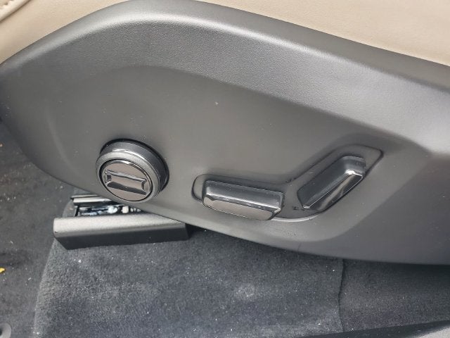 2027 Volvo XC90 T8 Plus 7-Seater