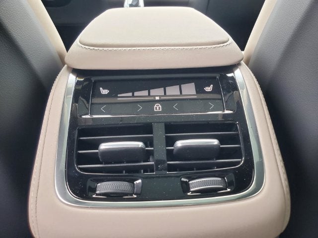 2027 Volvo XC90 T8 Plus 7-Seater