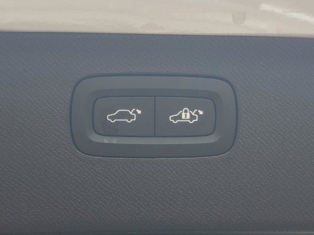 2027 Volvo XC90 T8 Plus 7-Seater