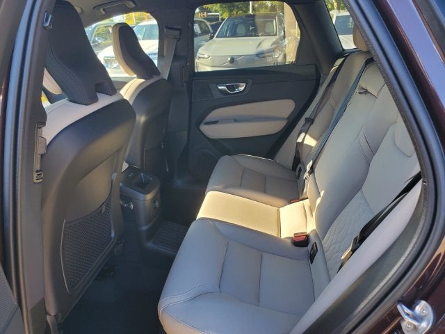 2027 Volvo XC60 T8 Plus