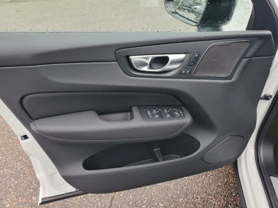 2027 Volvo XC60 T8 Plus