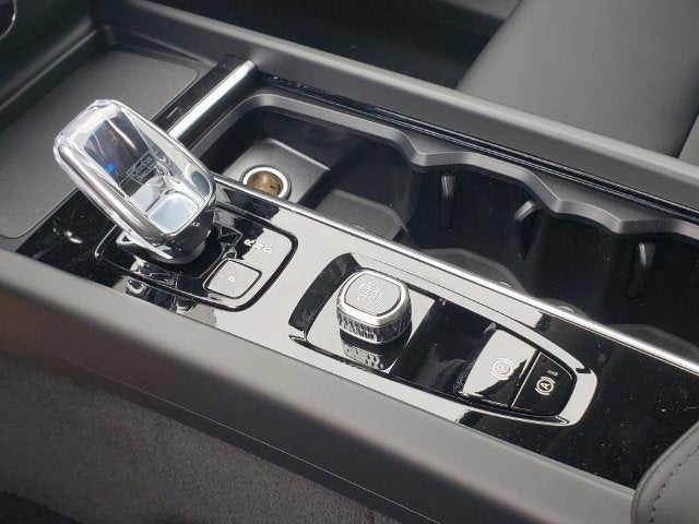 2027 Volvo XC60 T8 Plus