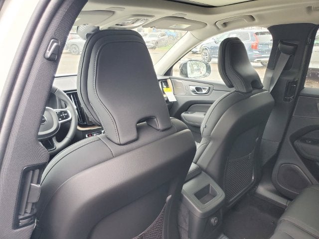 2027 Volvo XC60 T8 Plus