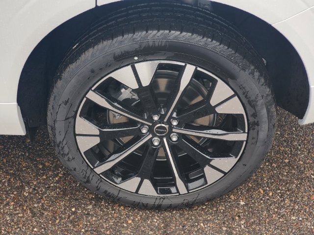 2027 Volvo XC60 T8 Plus