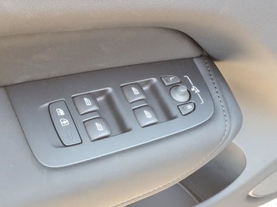 2027 Volvo XC60 Plug-In Hybrid T8 Ultra