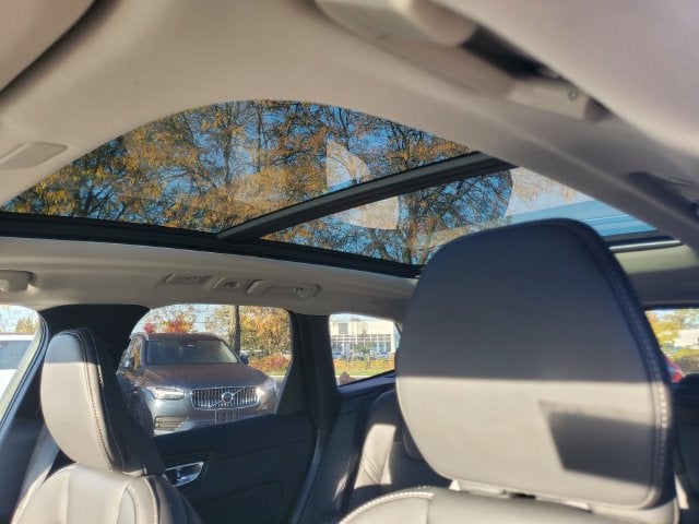 2027 Volvo XC60 Plug-In Hybrid T8 Ultra