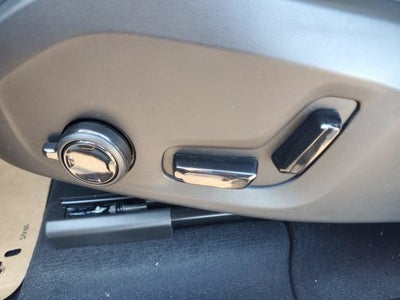 2027 Volvo XC60 Plug-In Hybrid T8 Ultra