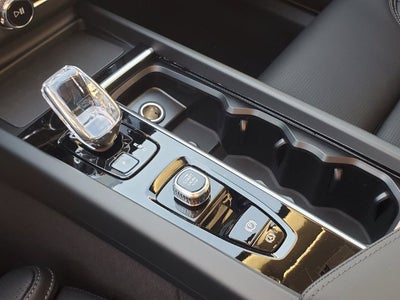 2027 Volvo XC60 Plug-In Hybrid T8 Ultra