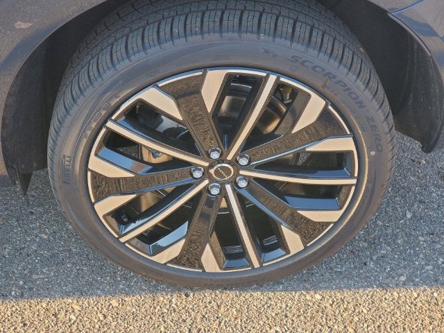2027 Volvo XC60 Plug-In Hybrid T8 Ultra