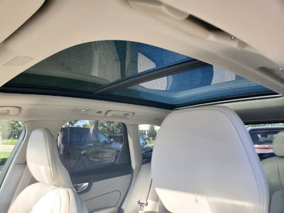 2027 Volvo XC60 B5 Ultra