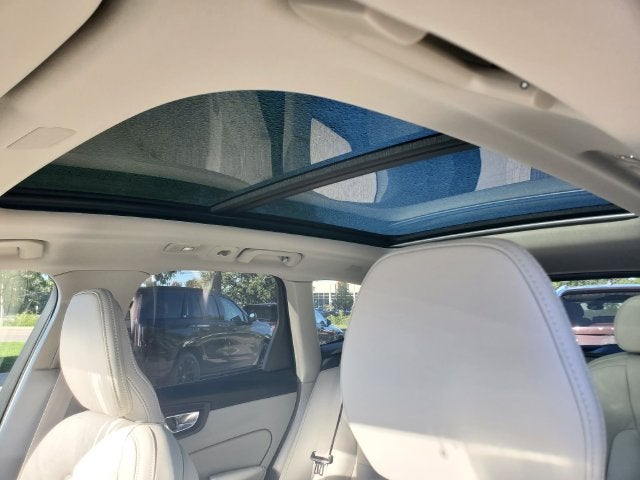 2027 Volvo XC60 B5 Ultra