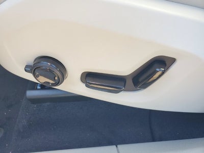 2027 Volvo XC60 B5 Ultra