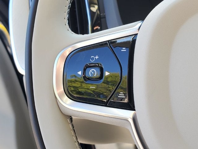 2027 Volvo XC60 B5 Ultra