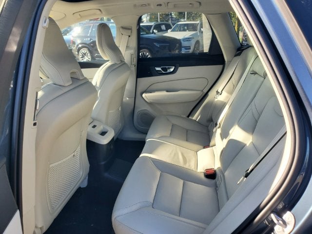 2027 Volvo XC60 B5 Ultra