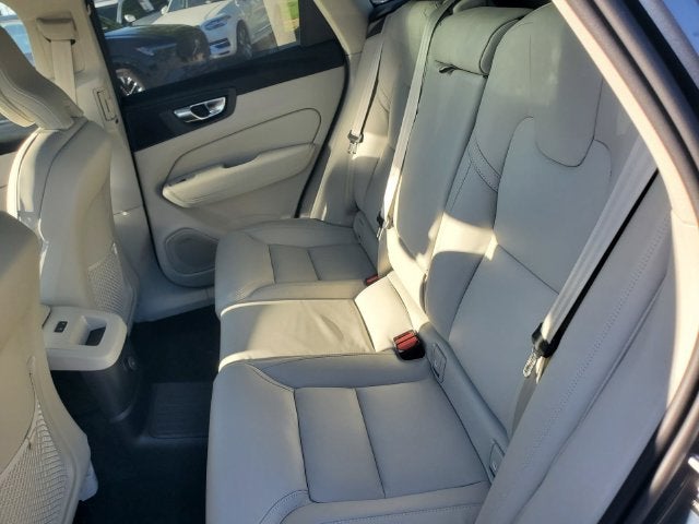 2027 Volvo XC60 B5 Ultra