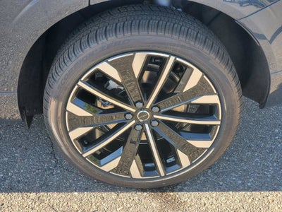 2027 Volvo XC60 B5 Ultra