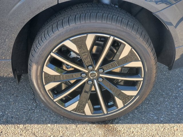 2027 Volvo XC60 B5 Ultra