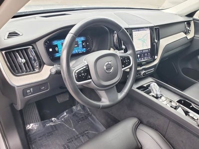 2022 Volvo XC60 B5 Inscription
