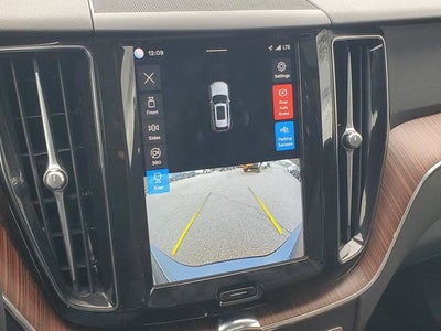 2023 Volvo XC60 B5 Plus Bright Theme