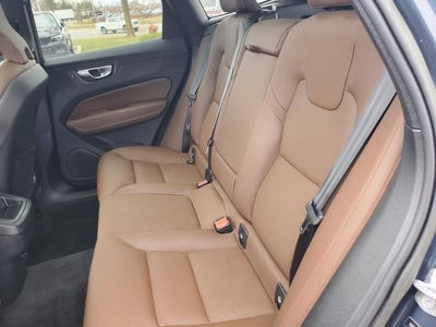 2023 Volvo XC60 B5 Plus Bright Theme