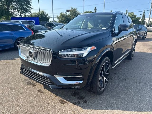 2023 Volvo XC90 B5 Plus