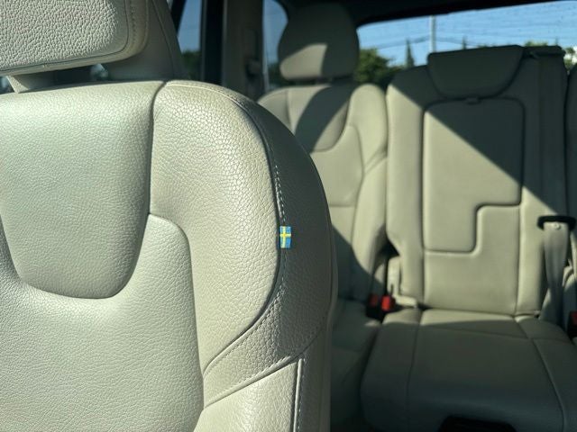 2023 Volvo XC90 B5 Plus