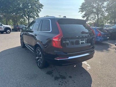 2023 Volvo XC90 B5 Plus