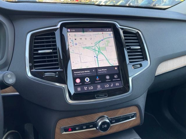 2023 Volvo XC90 B5 Plus