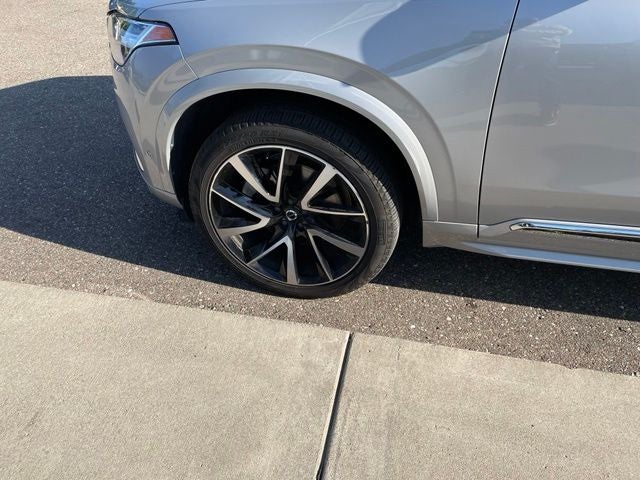 2023 Volvo XC90 B5 Plus