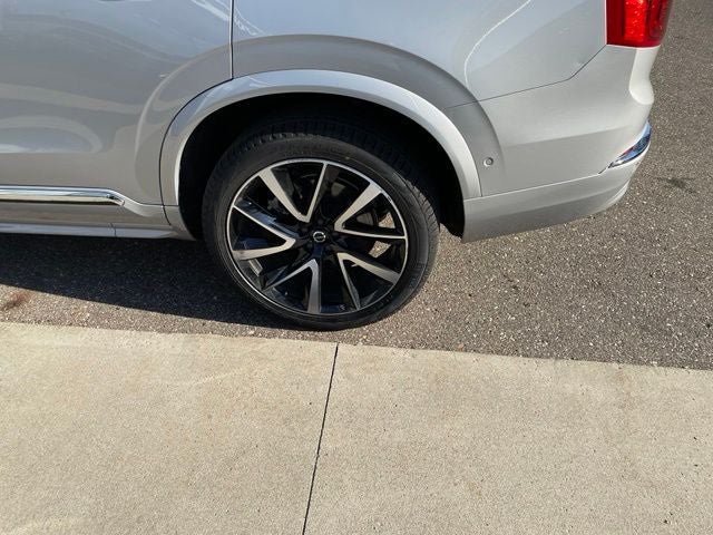 2023 Volvo XC90 B5 Plus