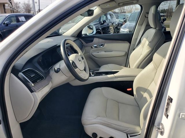 2023 Volvo XC90 B5 Plus