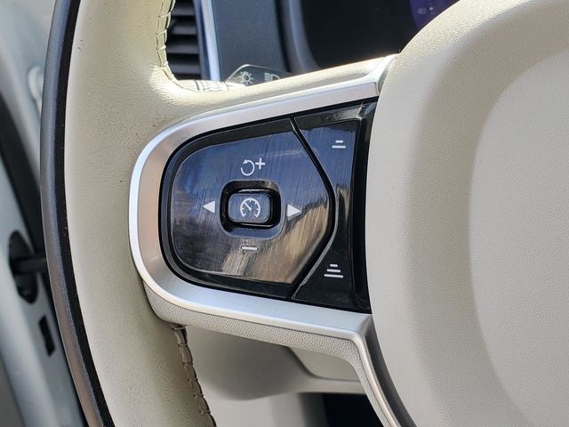 2023 Volvo XC90 B5 Plus