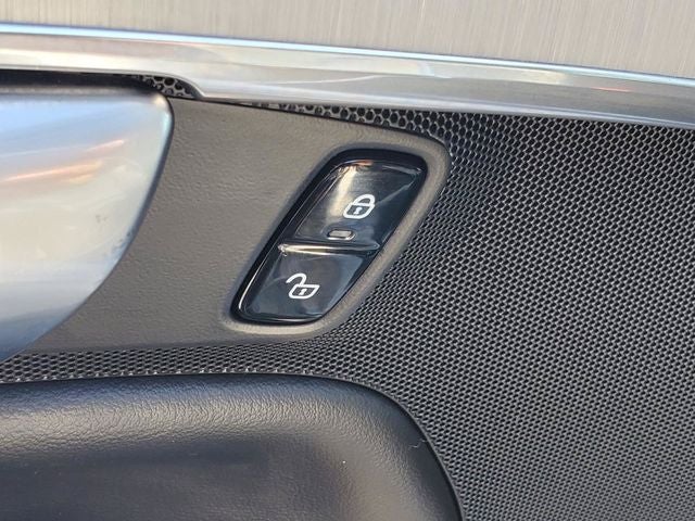 2023 Volvo XC90 B5 Core