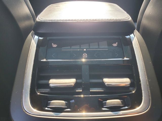 2023 Volvo XC90 B5 Core
