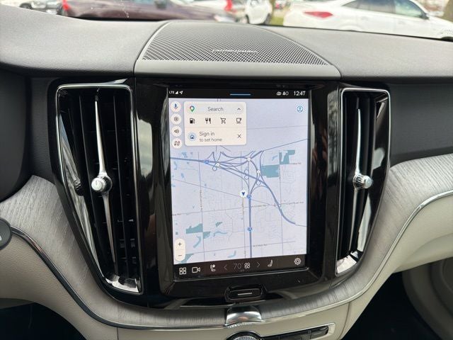 2024 Volvo XC60 B5 Plus Dark Theme