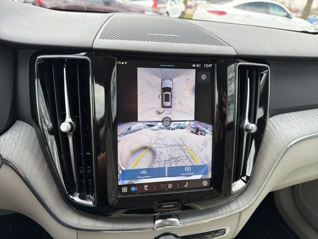 2024 Volvo XC60 B5 Plus Dark Theme