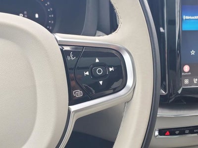 2024 Volvo XC60 B5 Plus Dark Theme